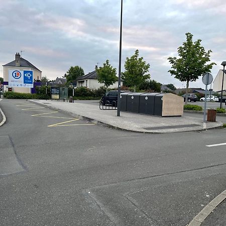 L'Atypique Hyper Centre Wifi Et Netflix Gratuit Apartment Mayenne Exterior photo