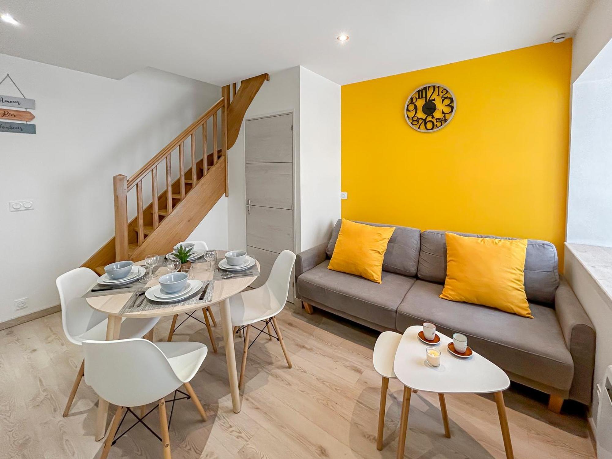 L'Atypique Hyper Centre Wifi Et Netflix Gratuit Apartment Mayenne Exterior photo